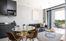 Luxury Bellagio 304 Two Bed With Inverter